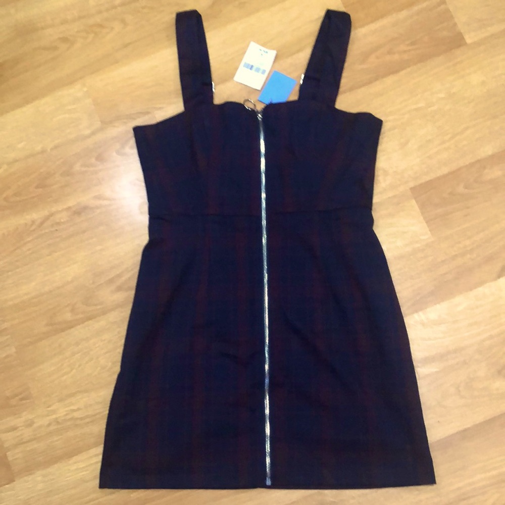 Forever 21 Drees Zip-front Plaid Mini drees with pockets Body in red with blue